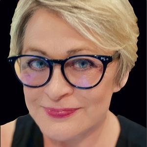 Meet your Posher, Joann